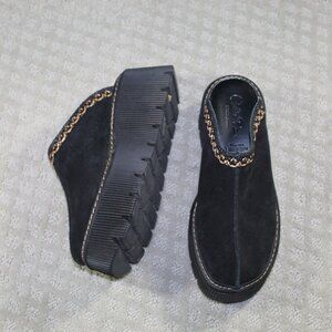 Carlo Pera Size 39 / 8.5 Women's Black Suede 3" Platform Mules Clogs